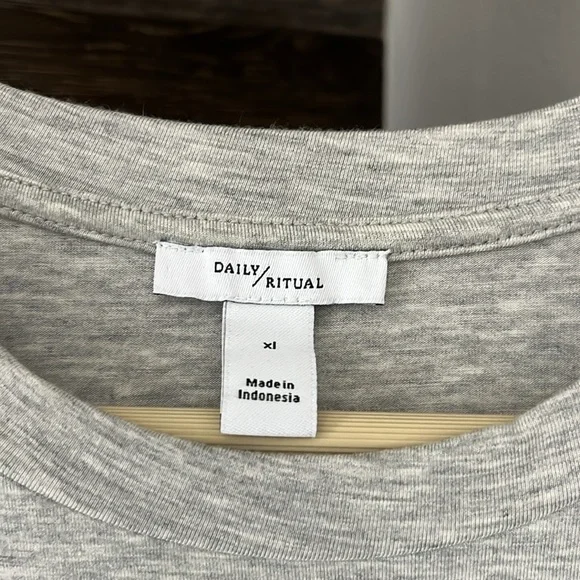 Daily Ritual Top - Picture 2 of 4